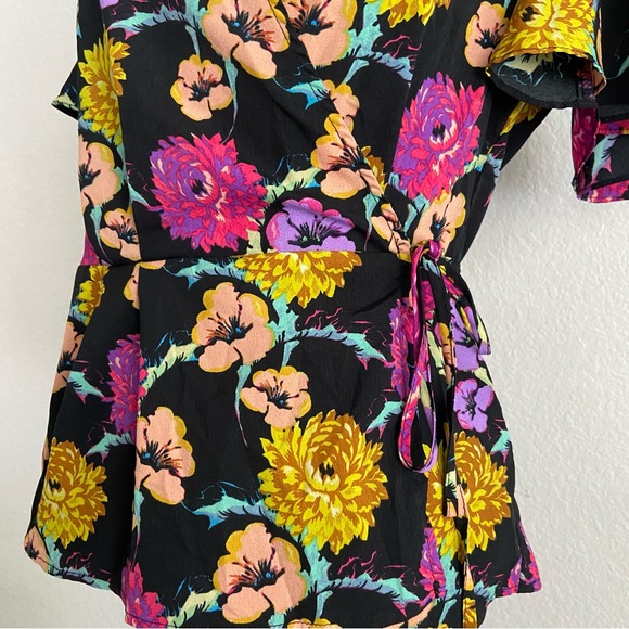 Topshop Floral Cinch And Flare Wrap Blouse With Flutter Sleeves Size 6 - Picture 9 of 11
